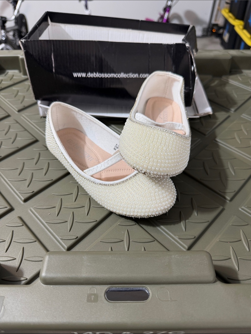 Kids' Cream Pearl Ballet Flats